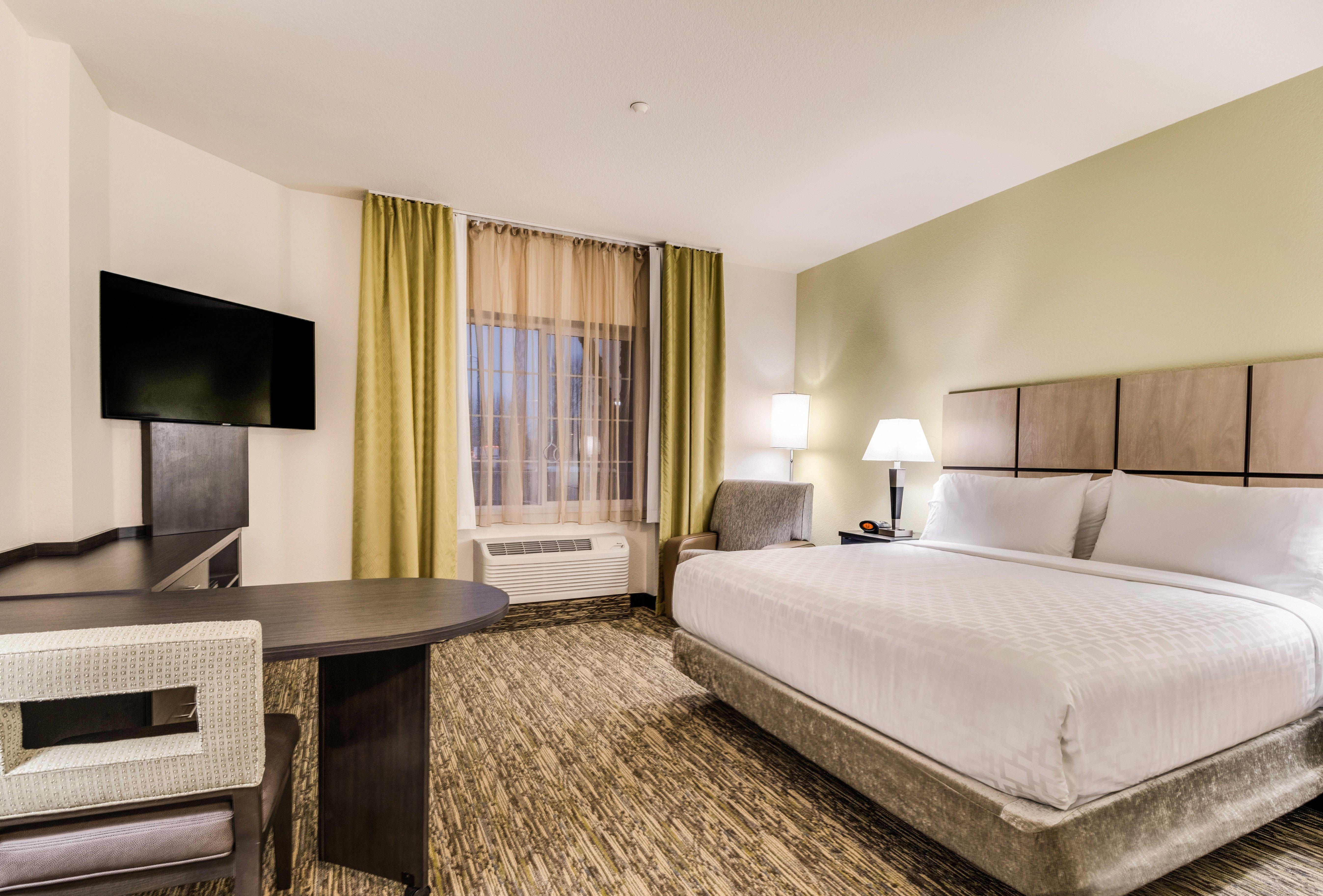 Hotel Candlewood Airport By Ihg