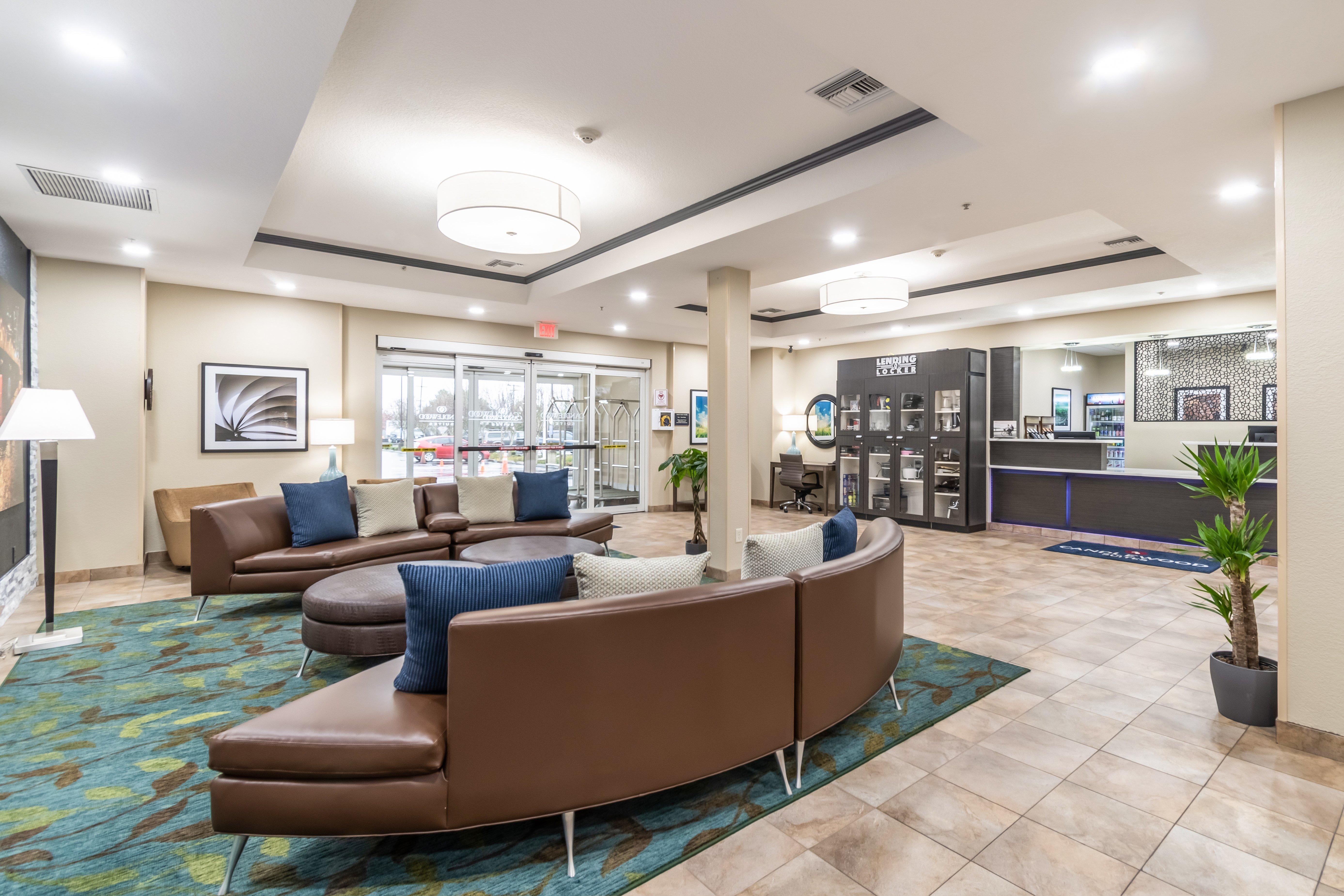 Candlewood Airport By Ihg Hotel 3*