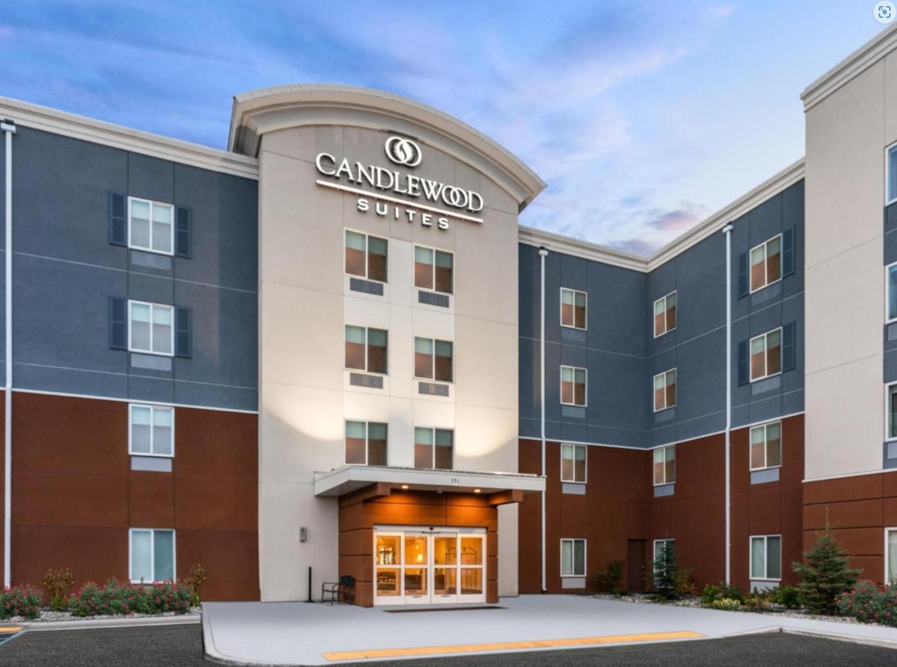 Candlewood Airport By Ihg Hotel 3*