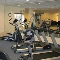 Hotel Candlewood Airport By Ihg 3*