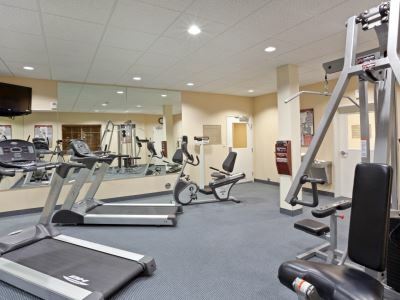 Hotel Candlewood Airport By Ihg 3*