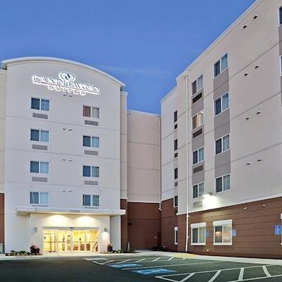 Candlewood Airport By Ihg Hotel 3*