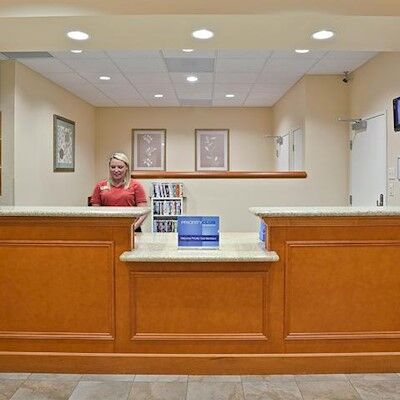 Candlewood Airport By Ihg Hotel 3*